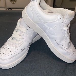 Nike Court Vision Size 6